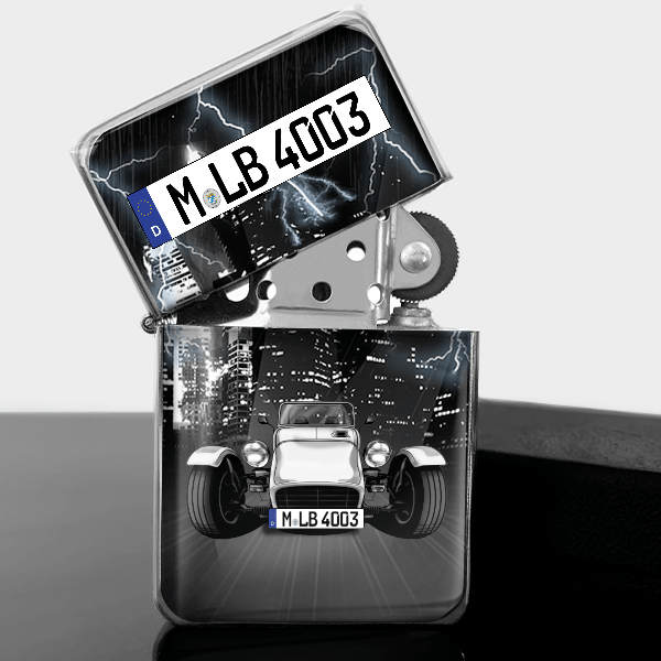 Superseven Benzin Feuerzeug personalisiert mit Auto u. Kennzeichen!