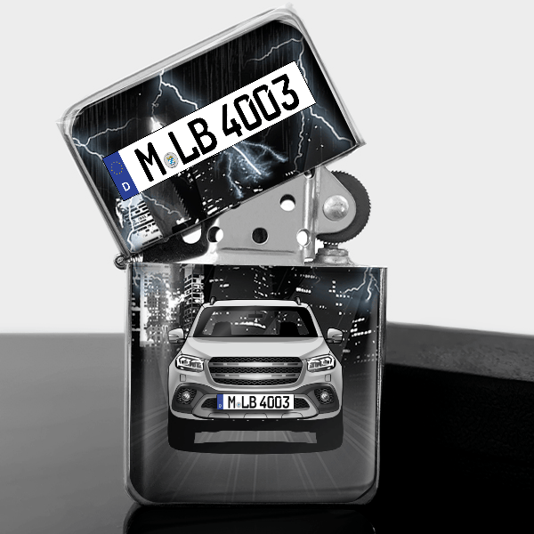X-Klasse Benzin Feuerzeug personalisiert mit Auto u. Kennzeichen!