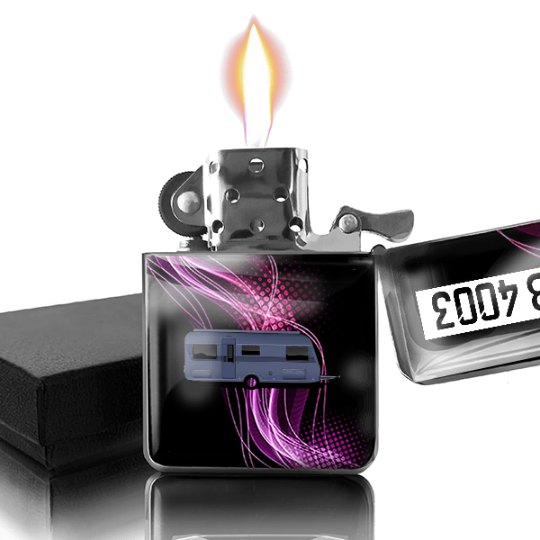 Musica 520D Benzin Feuerzeug personalisiert mit Campinganhänger u. Kennzeichen!