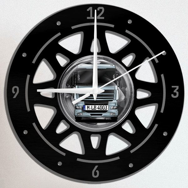 XF95 Wanduhr personalisiert mit deinem LKW u. Kennzeichen!