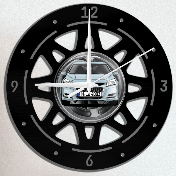 Malibu Wanduhr personalisiert mit deinem Auto u. Kennzeichen!