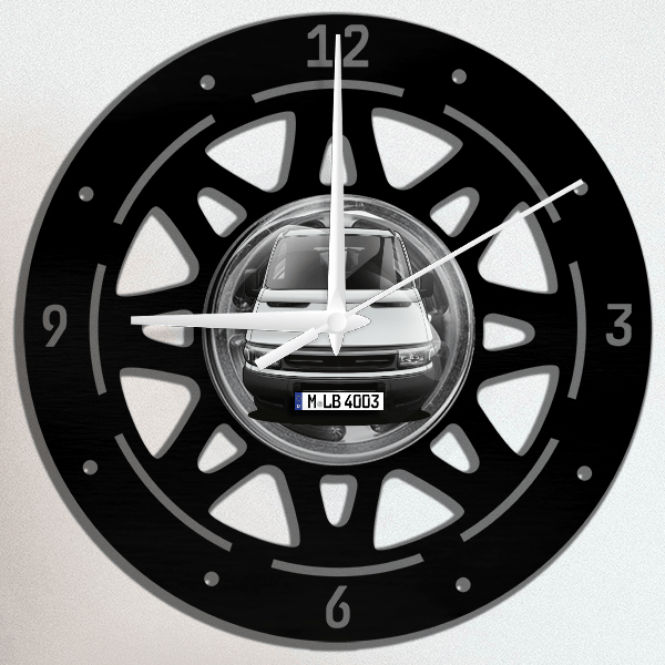 Daily 2 Wanduhr personalisiert mit deinem Auto u. Kennzeichen!