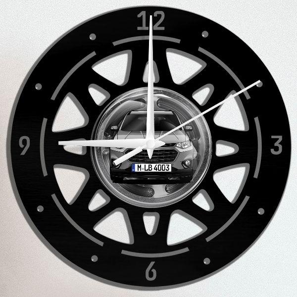 Traverse Wanduhr personalisiert mit deinem Auto u. Kennzeichen!