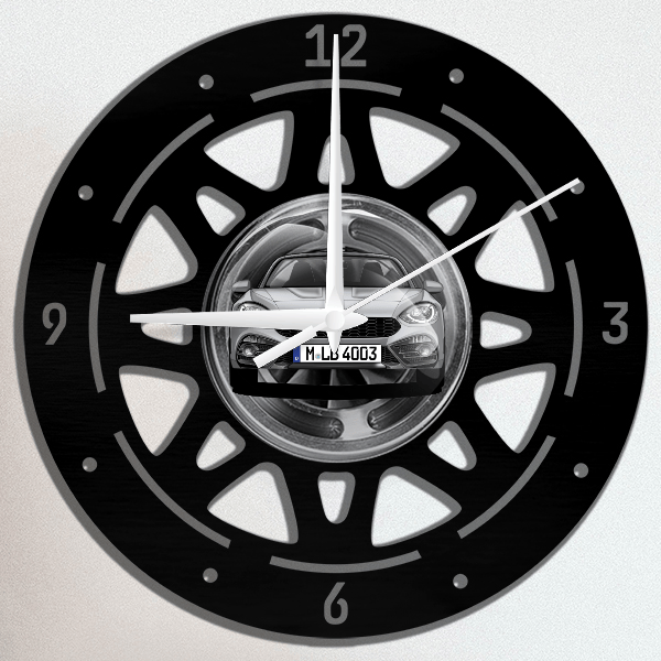124 Spider Abarth Wanduhr personalisiert mit deinem Auto u. Kennzeichen!