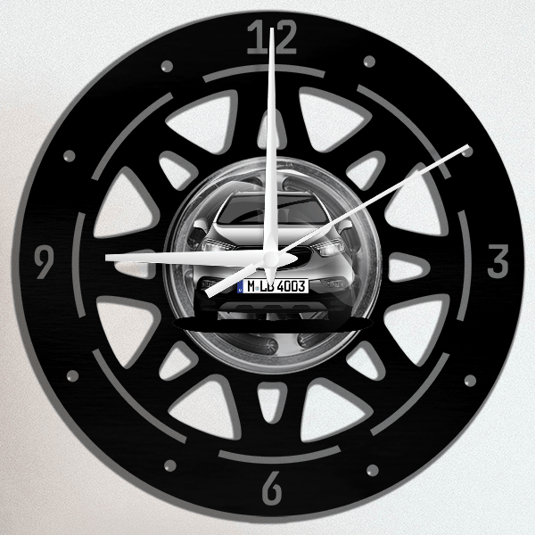 Mokka X Wanduhr personalisiert mit deinem Auto u. Kennzeichen!