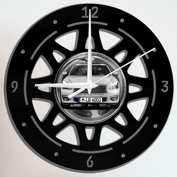 Q70 Wanduhr personalisiert mit deinem Auto u. Kennzeichen!