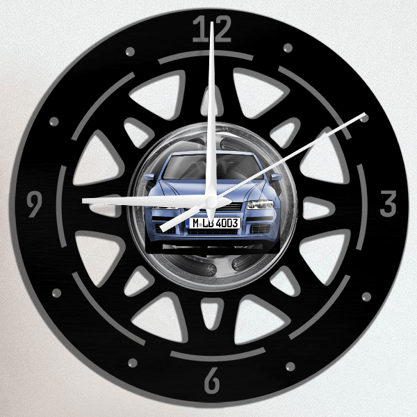 Stilo Wanduhr personalisiert mit deinem Auto u. Kennzeichen!