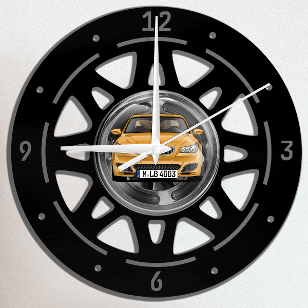 M5 Touring Wanduhr personalisiert mit deinem Auto u. Kennzeichen!