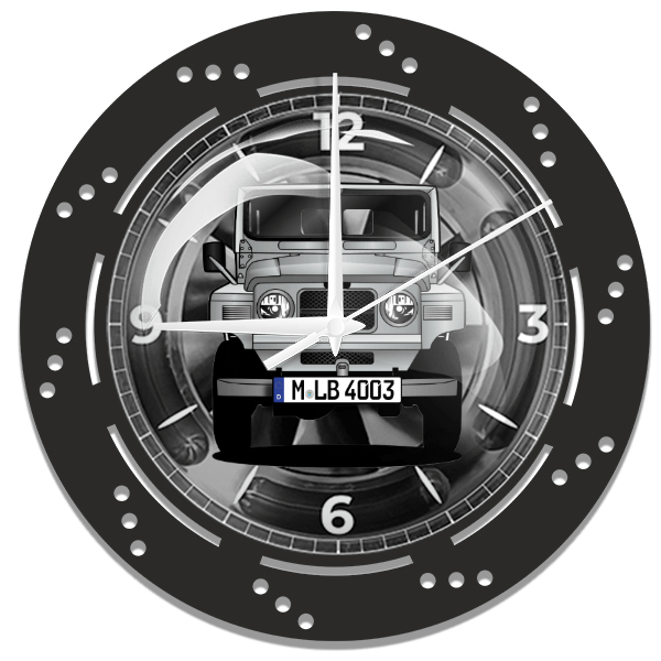 Patrol Wanduhr personalisiert mit deinem Auto u. Kennzeichen!