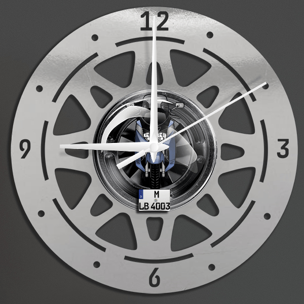 Burgman Wanduhr personalisiert mit deinem Motorrad u. Kennzeichen!
