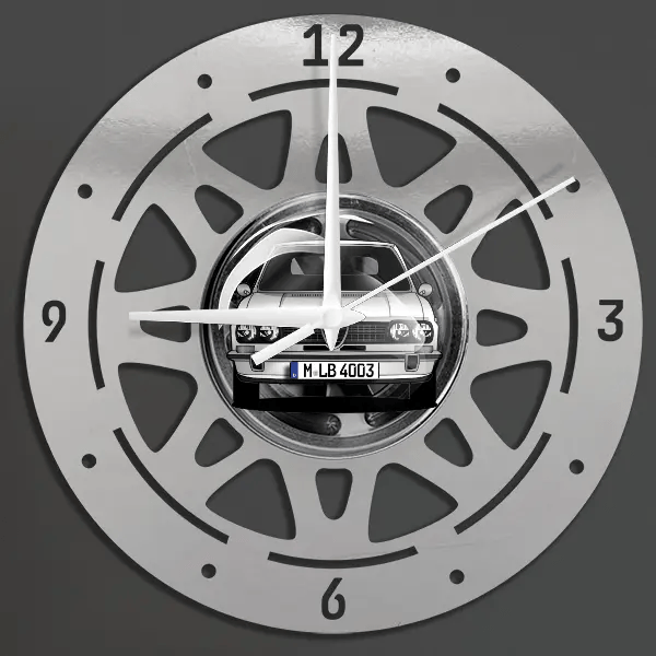 Alfasud Wanduhr personalisiert mit deinem Auto u. Kennzeichen!