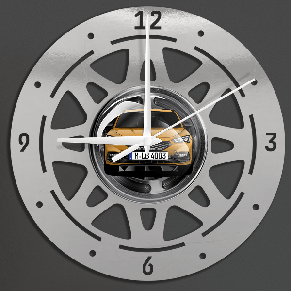 Leon ST Wanduhr personalisiert mit deinem Auto u. Kennzeichen!