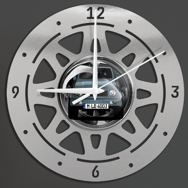 Samurai Wanduhr personalisiert mit deinem Auto u. Kennzeichen!