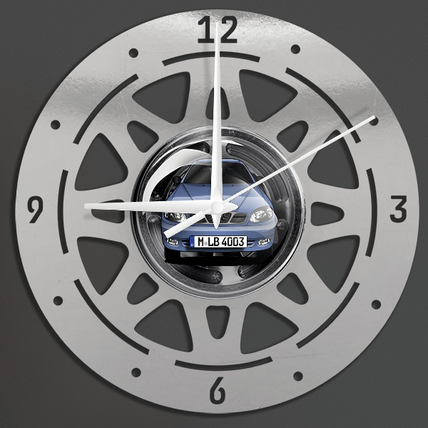 Lanos Wanduhr personalisiert mit deinem Auto u. Kennzeichen!