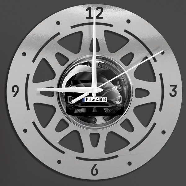 Captur Wanduhr personalisiert mit deinem Auto u. Kennzeichen!