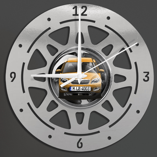 Roomster Wanduhr personalisiert mit deinem Auto u. Kennzeichen!