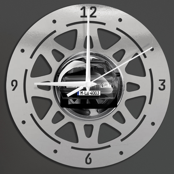 Kadett (5-Türer) Wanduhr personalisiert mit deinem Auto u. Kennzeichen!