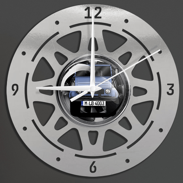 Unimog Baureihe 411 Wanduhr personalisiert mit deinem LKW u. Kennzeichen!