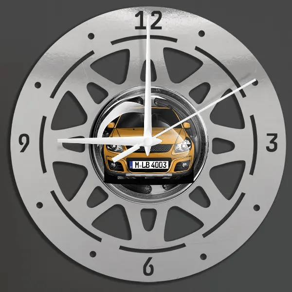 SX4 Wanduhr personalisiert mit deinem Auto u. Kennzeichen!