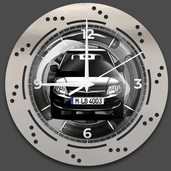 Granta Wanduhr personalisiert mit deinem Auto u. Kennzeichen!
