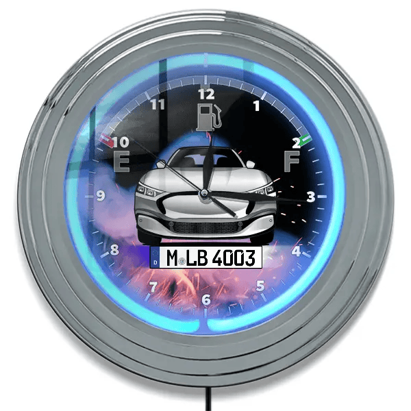 Mustang Mach-E Neon Wanduhr personalisiert mit deinem Auto u. Kennzeichen!