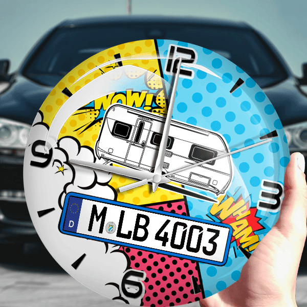 460 Wanduhr personalisiert mit Campinganhänger u. Kennzeichen! M, Comic Design 1