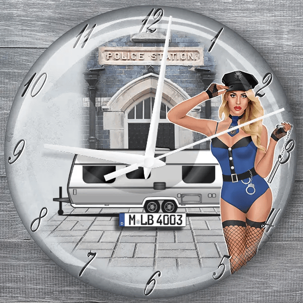 650 moderne Wanduhr personalisiert mit deinem Wohnwagen u. Kennzeichen!
