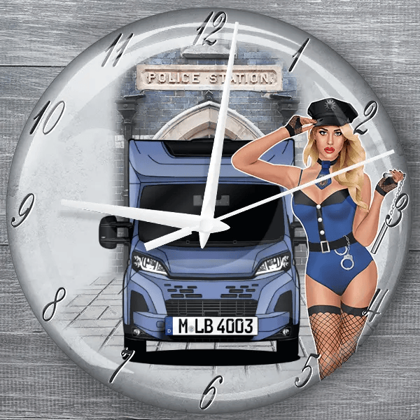 7057 moderne Wanduhr personalisiert mit deinem Wohnwagen u. Kennzeichen!