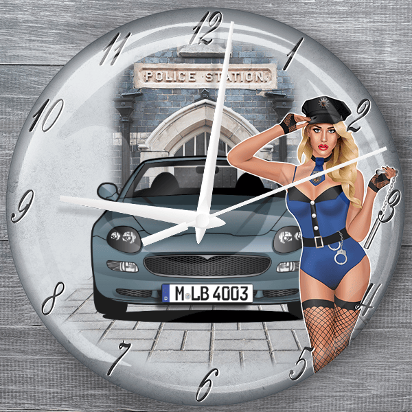 Spyder moderne Wanduhr personalisiert mit deinem Auto u. Kennzeichen!