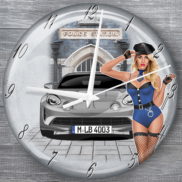 A110 moderne Wanduhr personalisiert mit deinem Auto u. Kennzeichen!