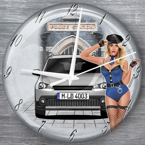 CrossPolo moderne Wanduhr personalisiert mit deinem Auto u. Kennzeichen!