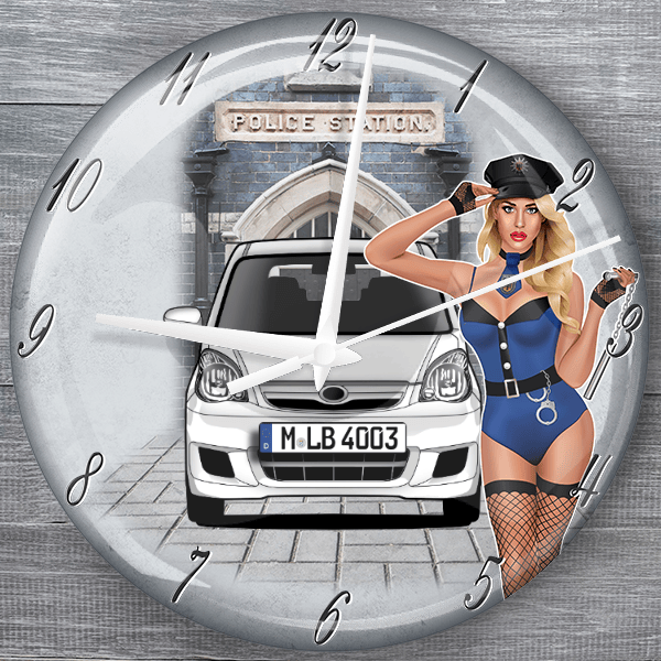 Cuore (5-Türer) moderne Wanduhr personalisiert mit deinem Auto u. Kennzeichen!