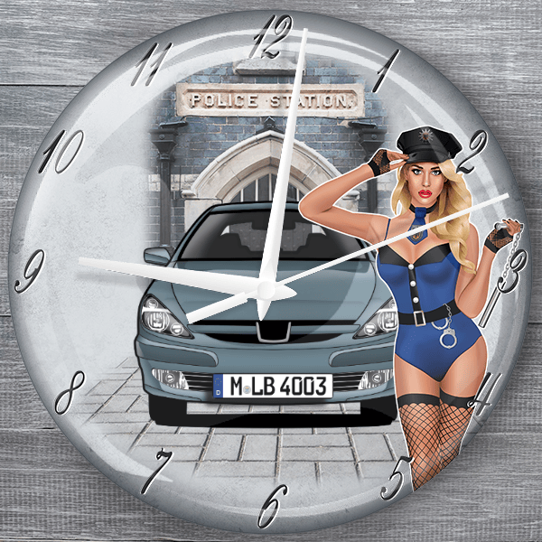 607 moderne Wanduhr personalisiert mit deinem Auto u. Kennzeichen!