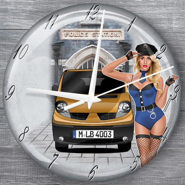 Trafic moderne Wanduhr personalisiert mit deinem Auto u. Kennzeichen!