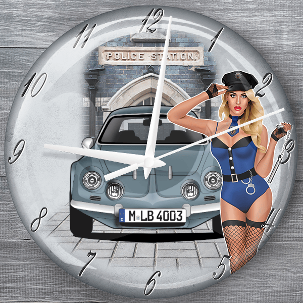 A110 moderne Wanduhr personalisiert mit deinem Auto u. Kennzeichen!