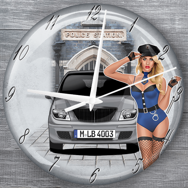 Phedra moderne Wanduhr personalisiert mit deinem Auto u. Kennzeichen!