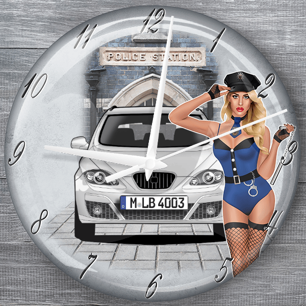 Altea XL moderne Wanduhr personalisiert mit deinem Auto u. Kennzeichen!