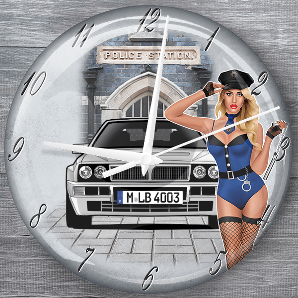 Delta HF moderne Wanduhr personalisiert mit deinem Auto u. Kennzeichen!