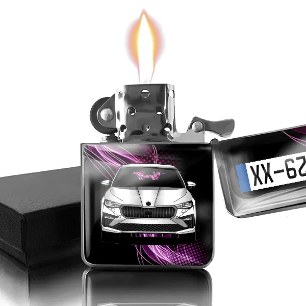 Scala briquet essence personnalisé avec voiture et plaque d'immatriculation !