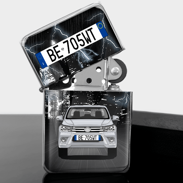 Hilux Accendino a benzina personalizzato con auto e targa!