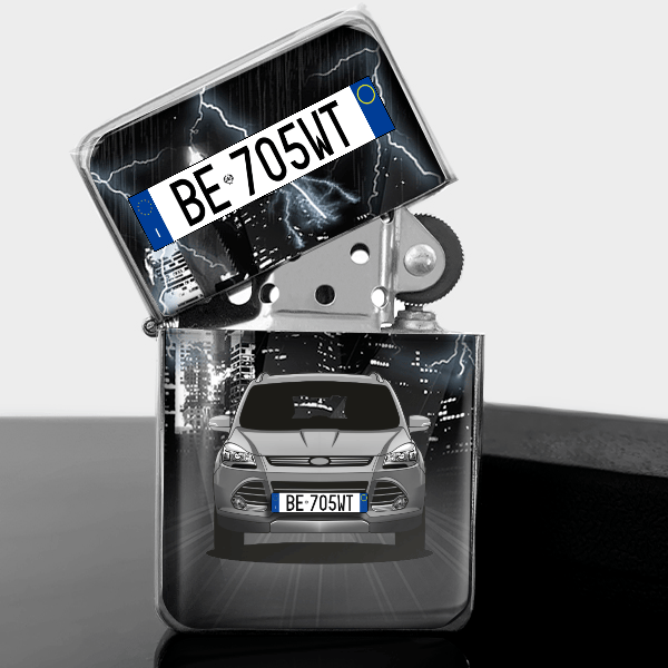 Kuga Accendino a benzina personalizzato con auto e targa!